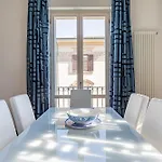 Elena House Apartmán *