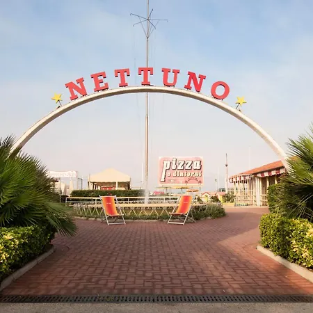 Elena House * Viareggio