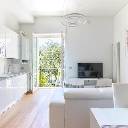 Lägenhet Elena House