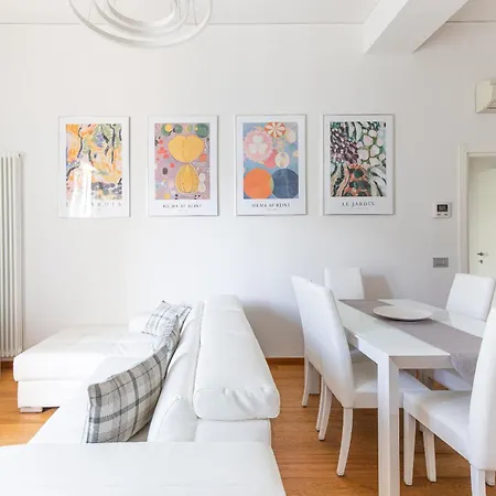Apartment Elena House *