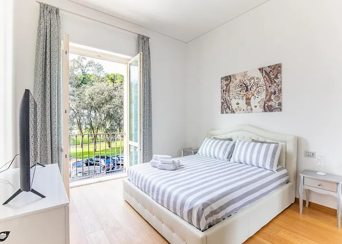 Elena House * Viareggio