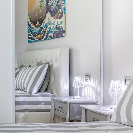 Elena House Апартаменти В'яреджо