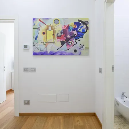 Elena House Апартаменти *