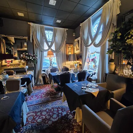 Elena House * В'яреджо